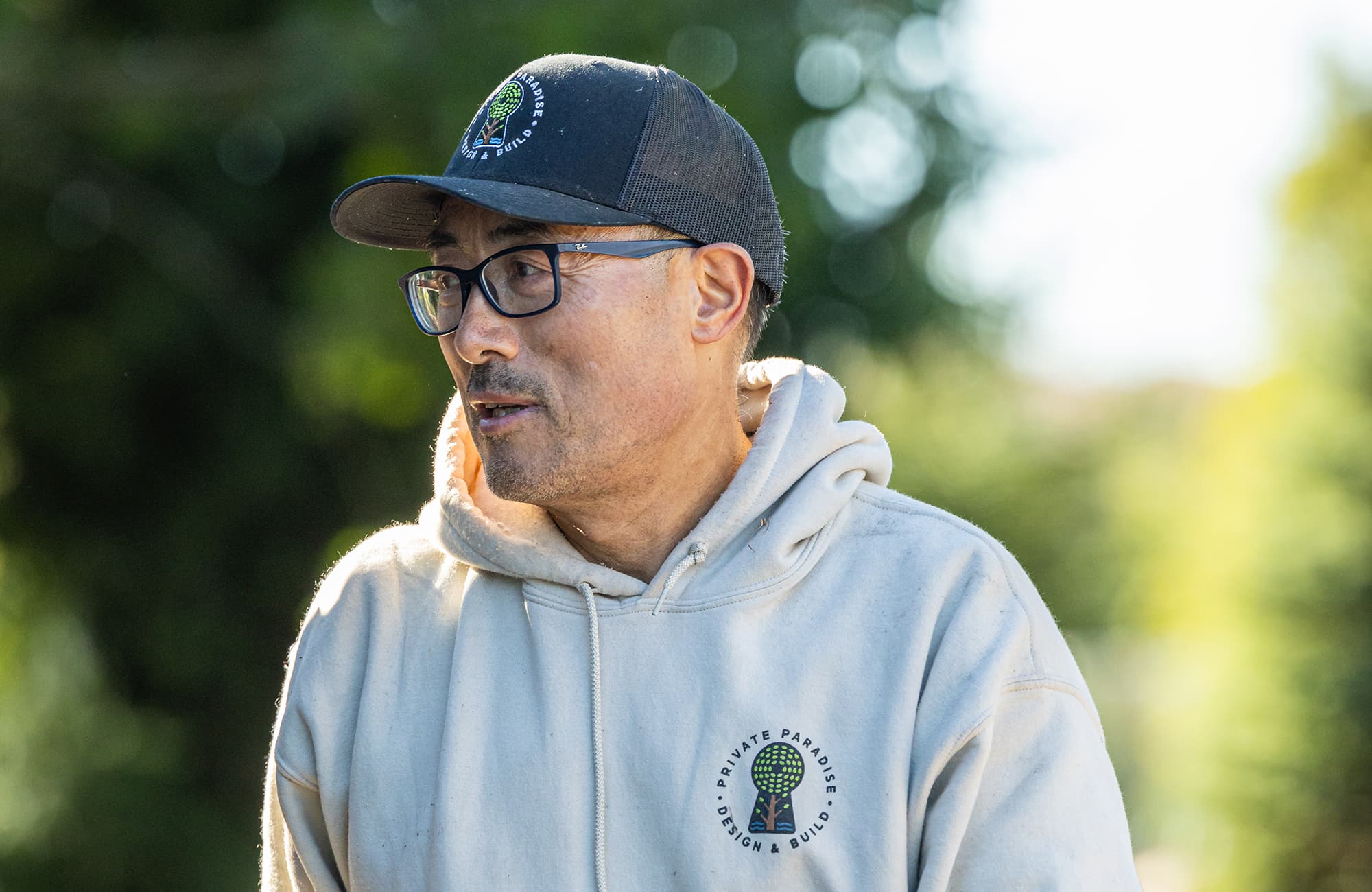 Private Paradise landscaping worker Private Paradise landscaping worker